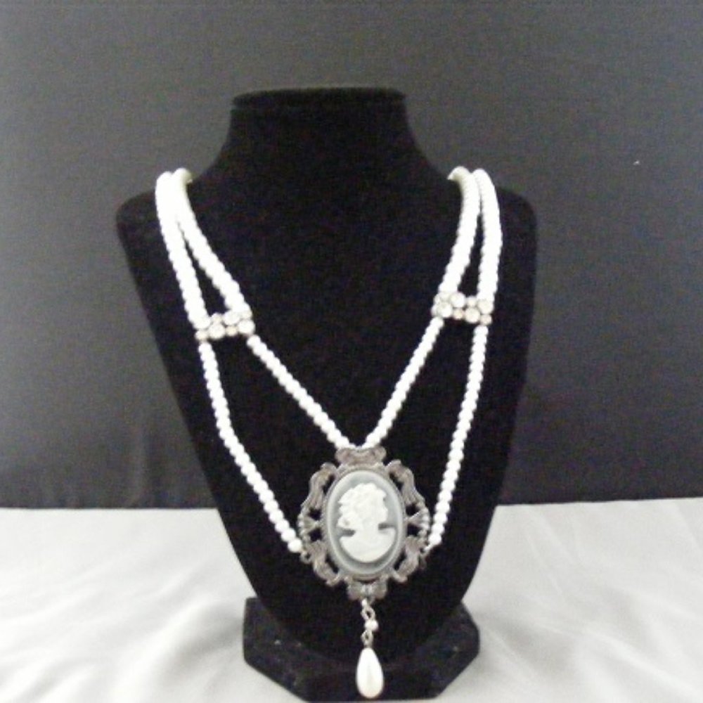 Unusual Double Strand Pearl Cameo Necklace
